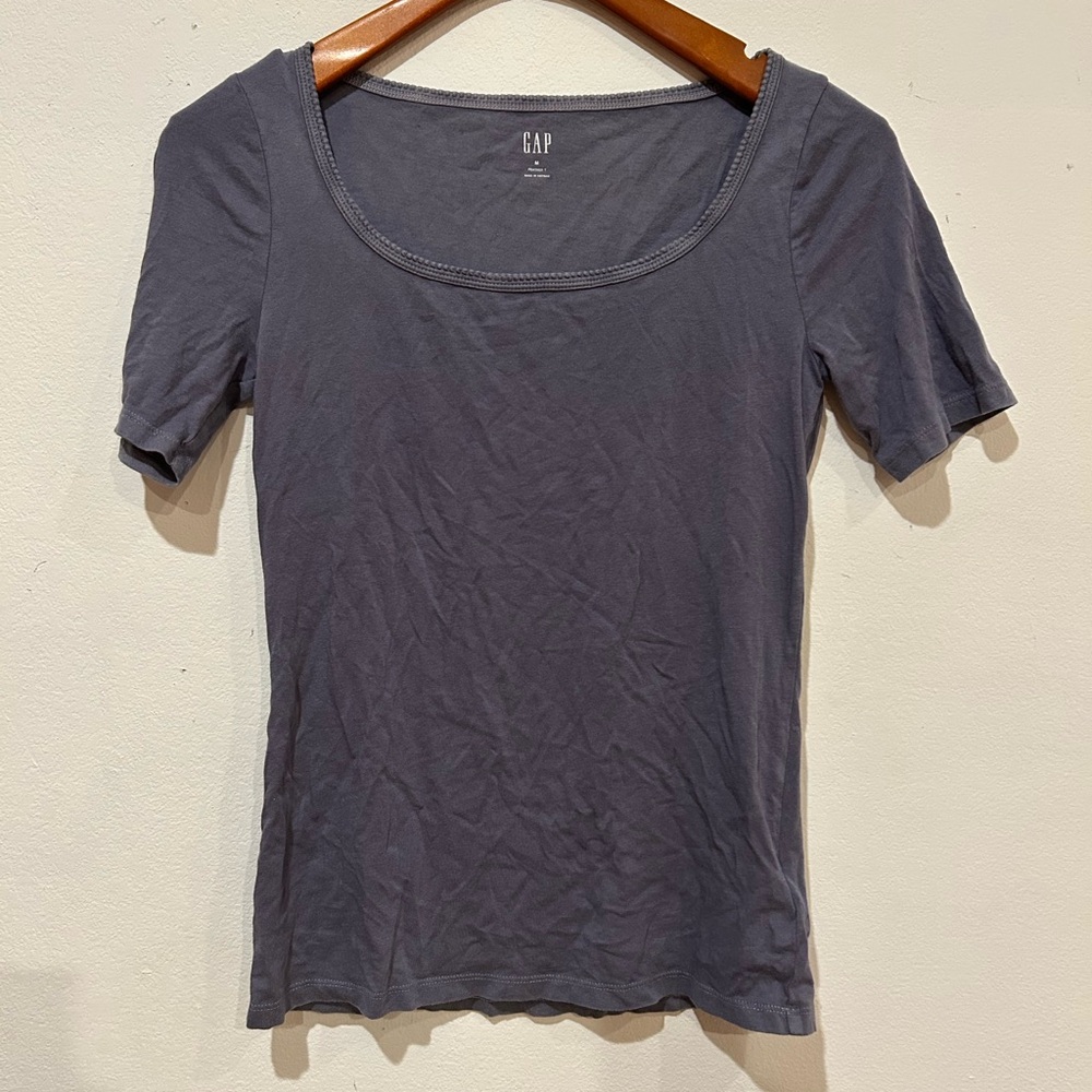 GAP Women's Slate Gray Short Sleeve Tee